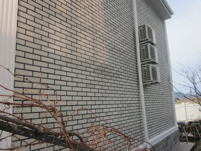 Утепление и облицовка термопанелями "Клинкер" частного дома в Судаке